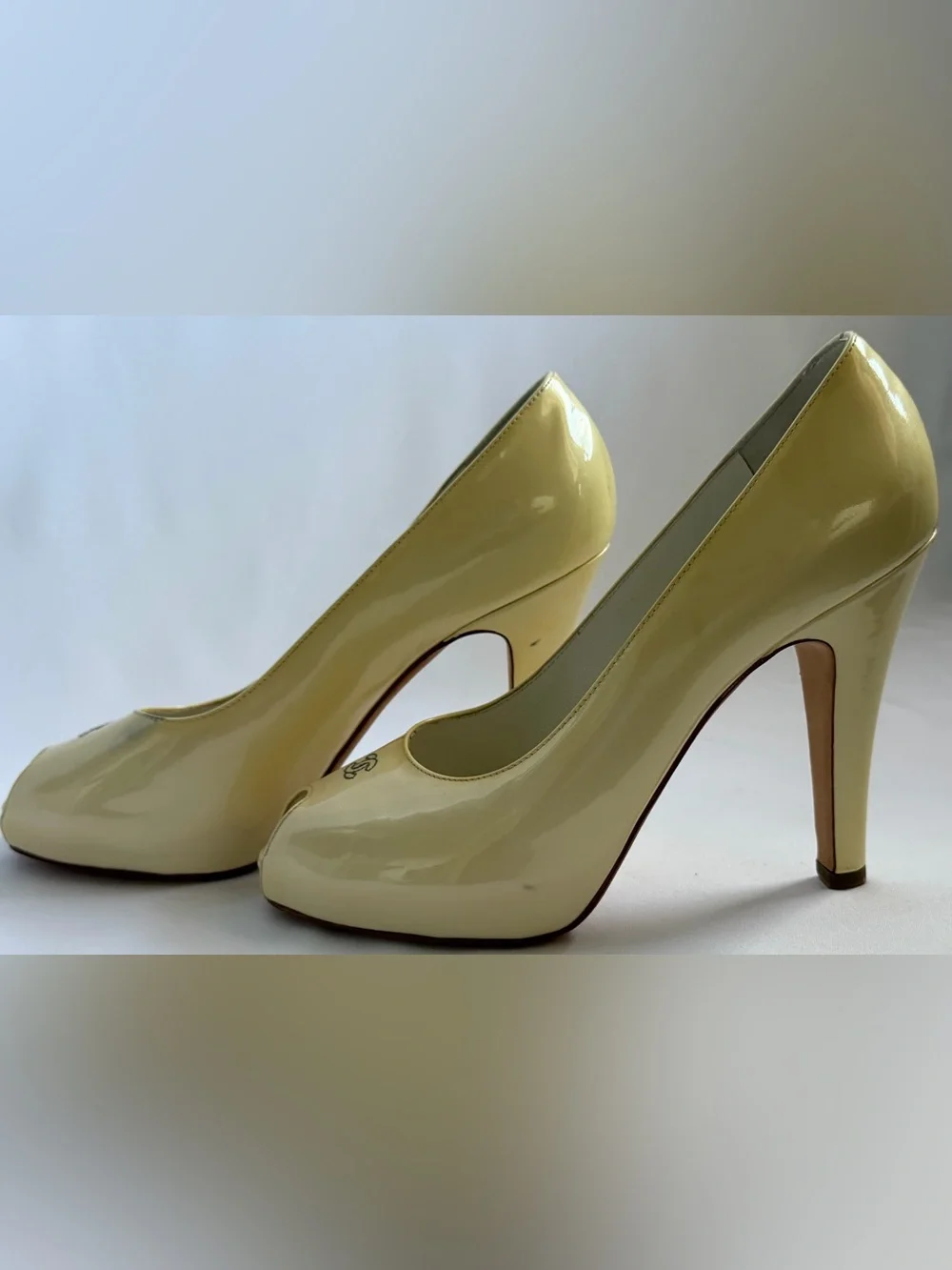 CHANEL Pastel Yellow Patent Leather CC Peep Toe Platform Pumps Heels EU 38.5
